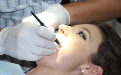Why Choosing a Local Dentist for Wisdom Tooth Extraction Matters: Katy Lakes Dentistry’s Approach